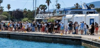 Rodos Adası'na Türk vatandaşları yoğunluk nedeniyle alınmadı