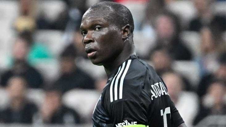 Beşiktaş'ta neler oluyor! Aboubakar, antrenmana çıkmayıp ülkesine gitti