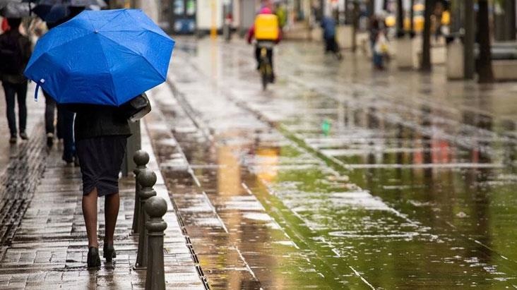 Meteoroloji ve AFAD saat vererek uyardı! İstanbul'a sağanak yağış geliyor