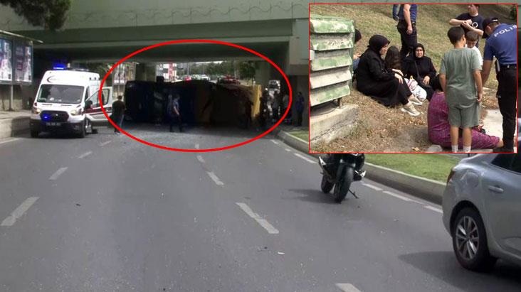 Yüreklerin ağıza geldiği an! Tır, İETT otobüsünün üzerine devrildi