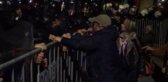 Tunceli'de kayyum gerginliği! Polis barikatını aşmak istediler