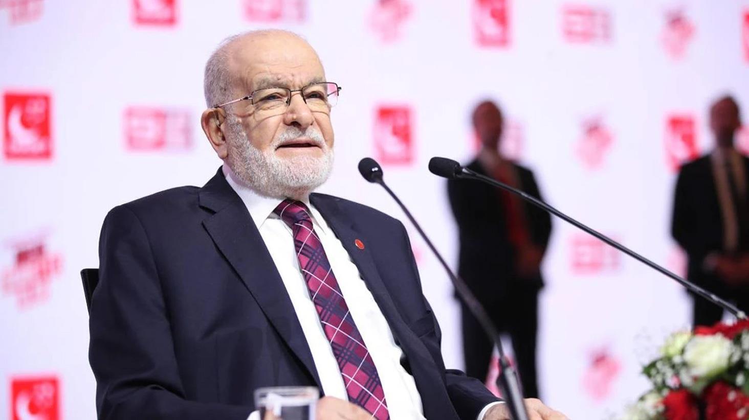 Karamollaoğlu veda konuşmasını Nesimi'nin Kula minnet eylemem dizeleriyle yaptı