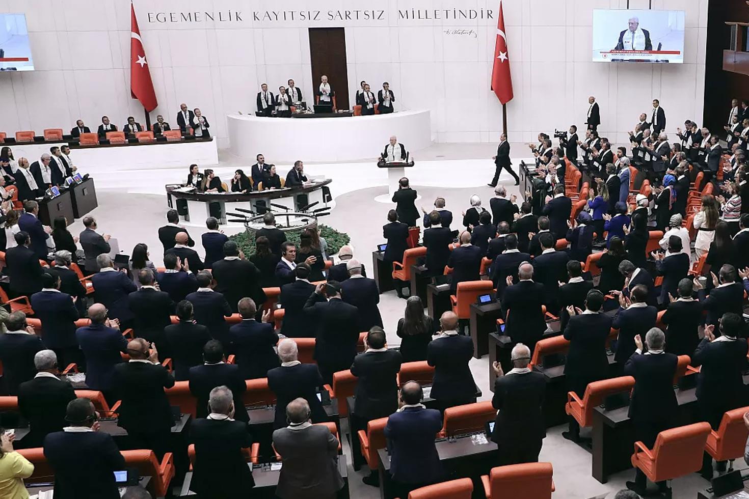 Kürşad Zorlu'nun istifası sonrası Meclis'te sandalye dağılımı değişti