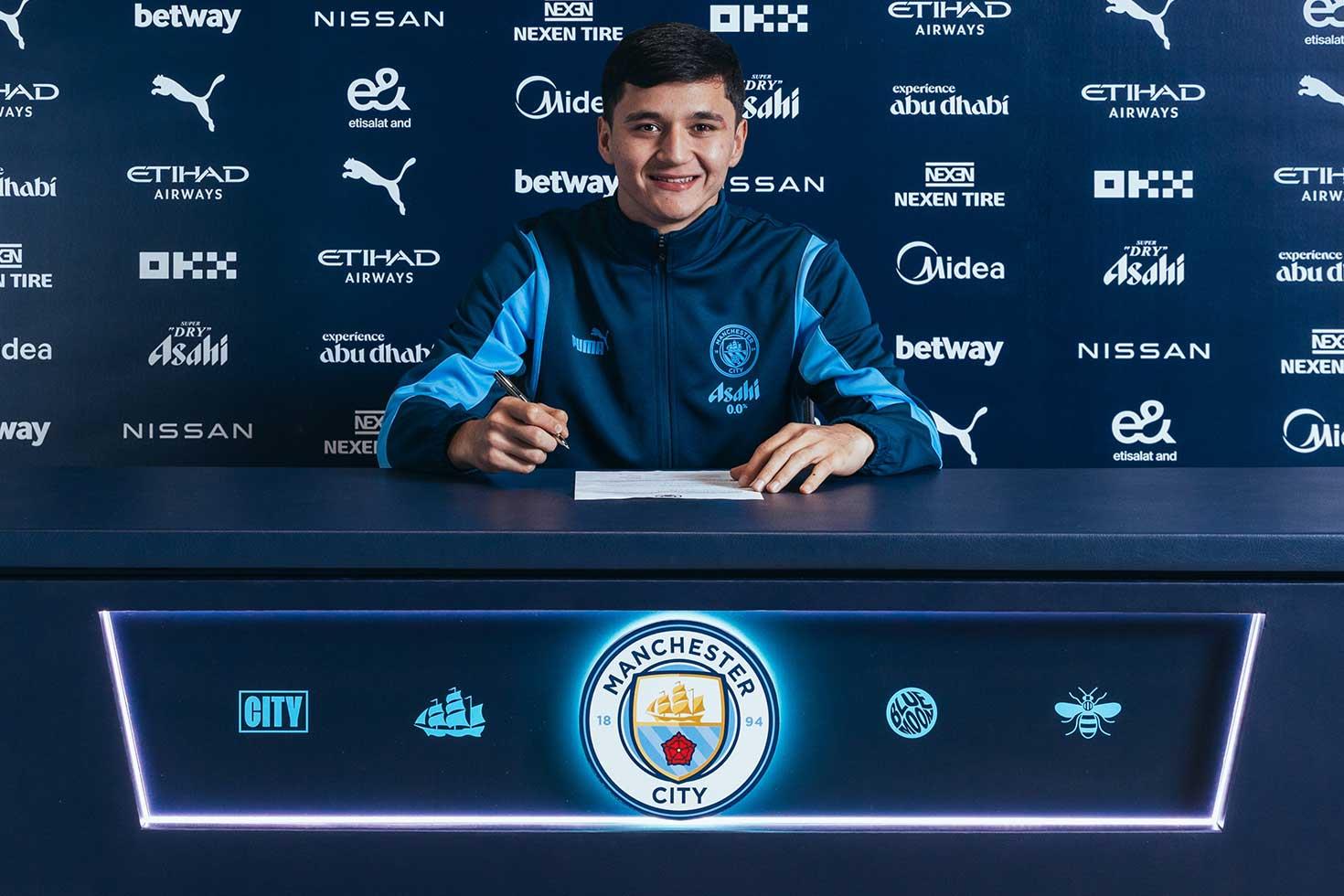 Manchester City'de imzalar atıldı: Abdukodir Khusanov, Premier Lig tarihine geçti