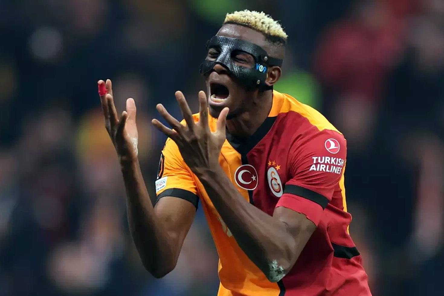 Yüzünü paramparça etmişti! Osimhen'in korkulu rüyası Fenerbahçe'ye transfer oldu