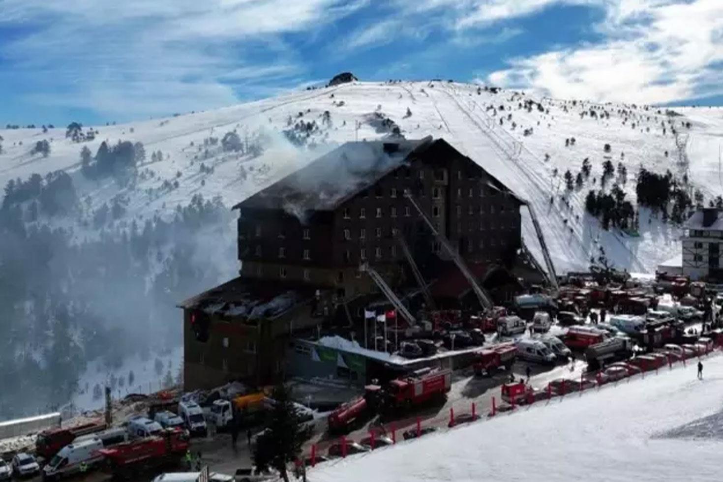 Otel yangınına ilişkin soruşturmada Bolu Belediye Başkan Yardımcısı ve İtfaiye Müdür Vekili gözaltına alındı