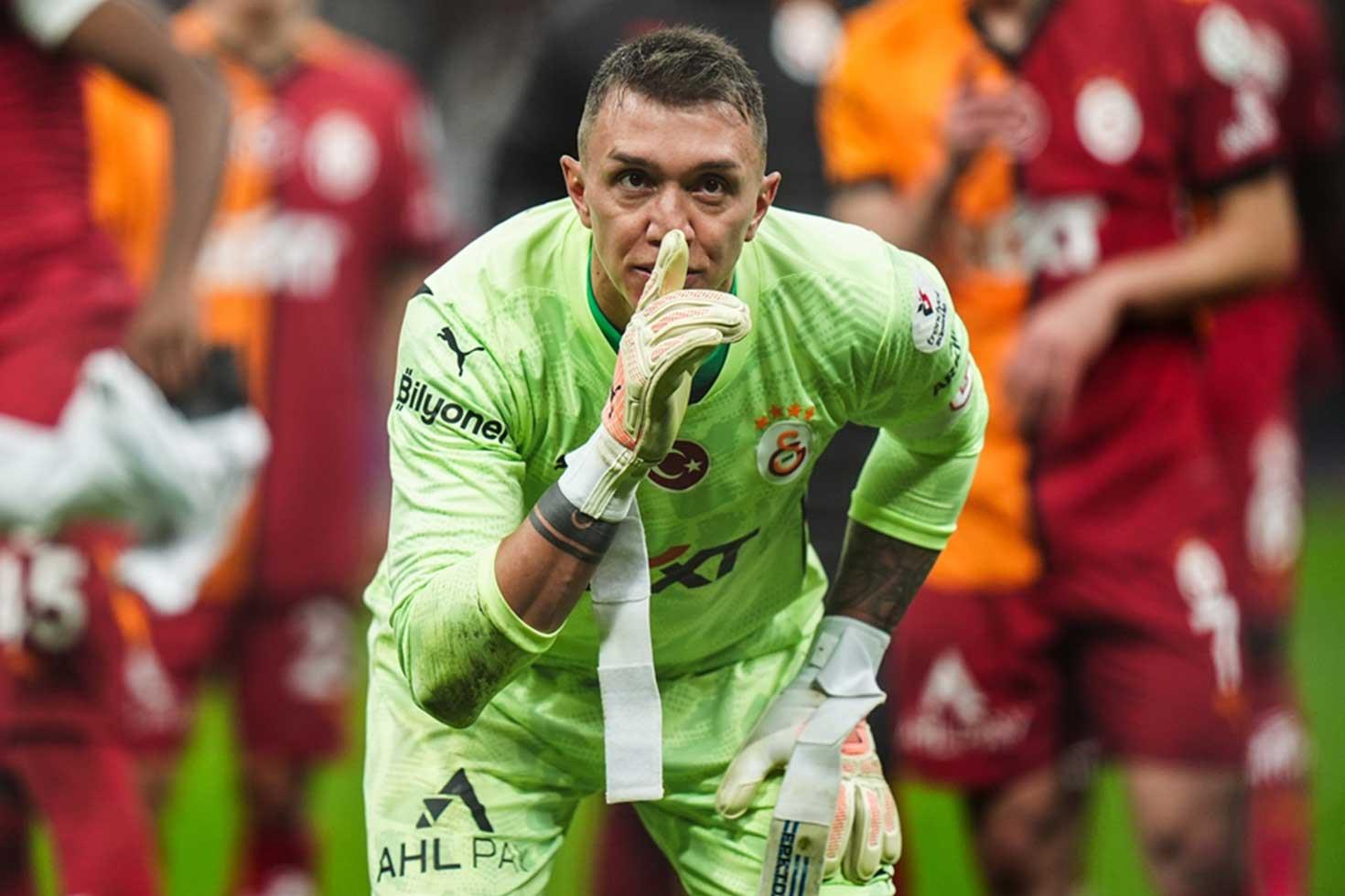 Muslera, adeta Galatasaray'a veda etti