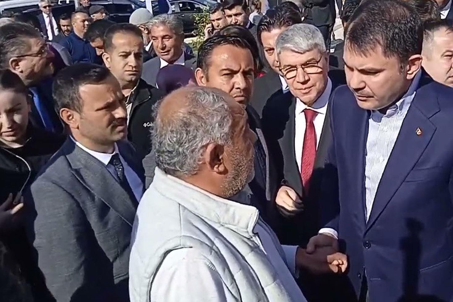 Depremzede vatandaştan Bakan Kurum'a sitem: İşçilik sıfır