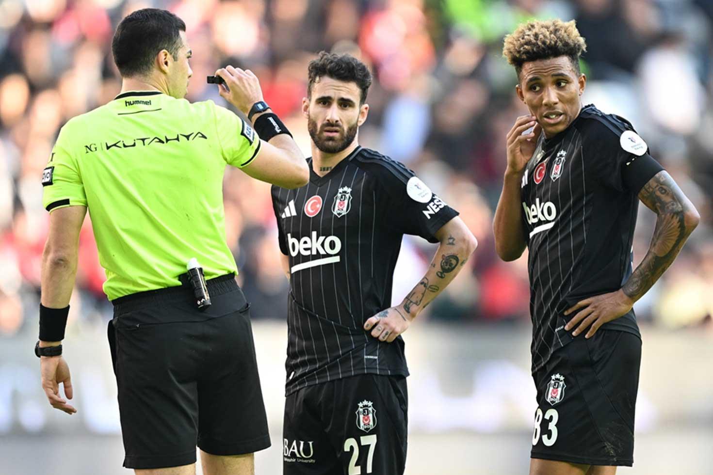 Beşiktaş, Antalyaspor ile deplasmanda 1-1 berabere kaldı