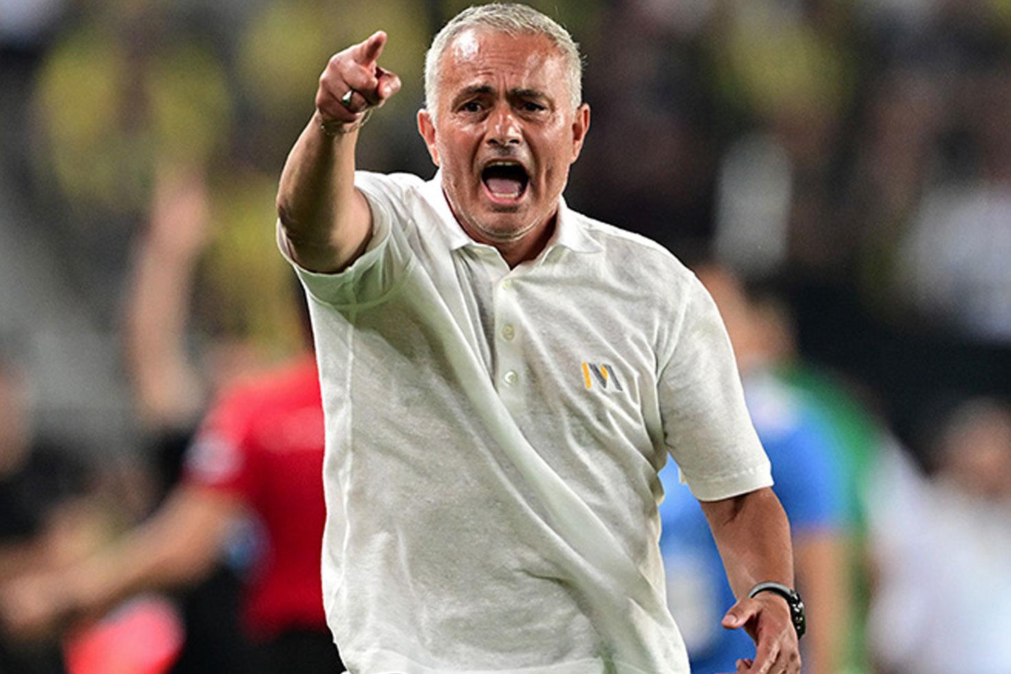 Mourinho'dan maç sonu ilginç paylaşımlar