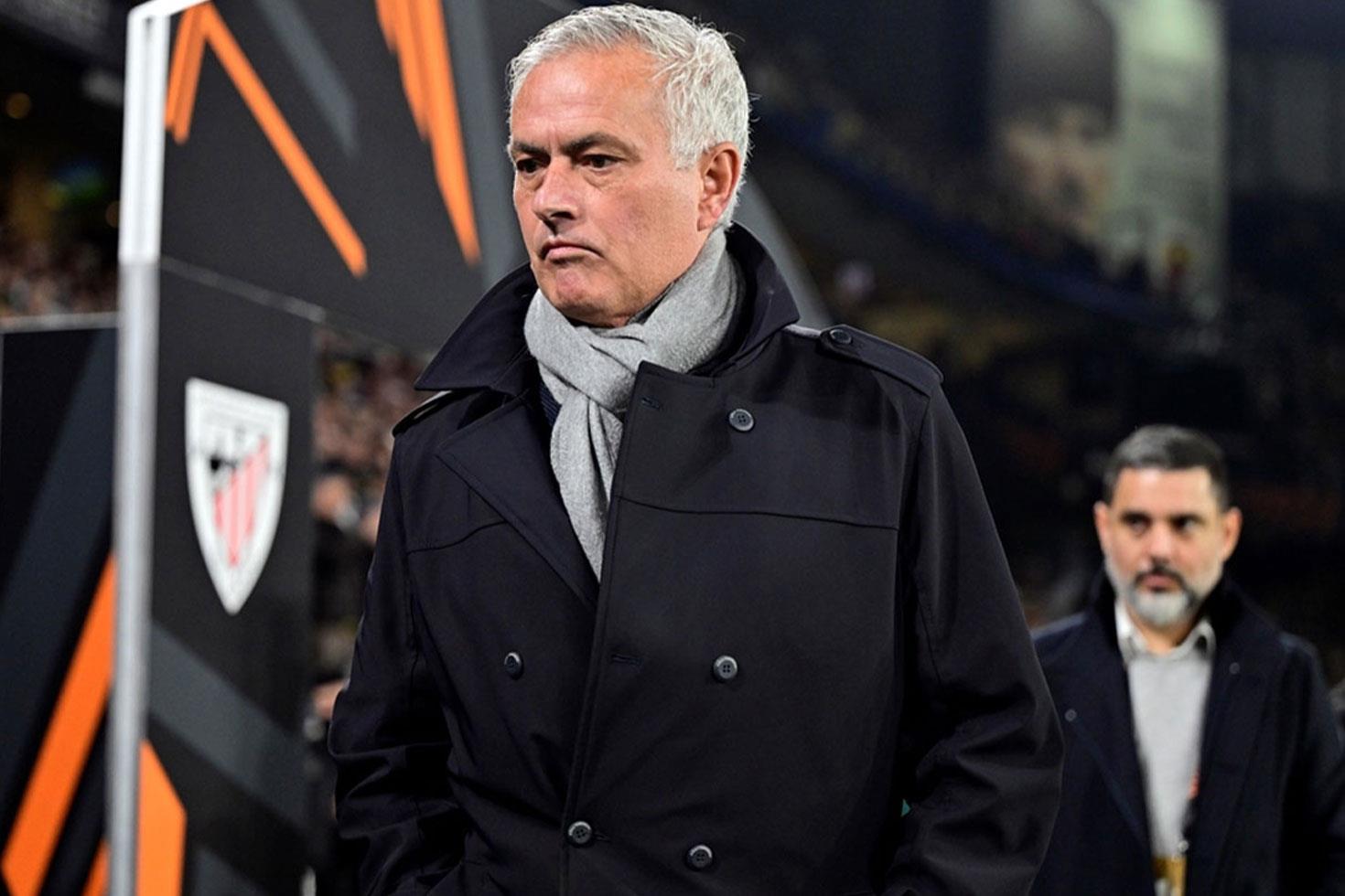 UEFA'dan Mourinho'ya şok ceza