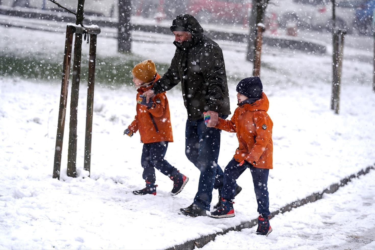 İstanbul'da öğrenciler tatil beklerken, validen açıklama geldi