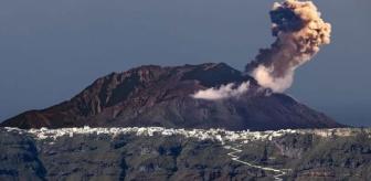 Santorini'deki volkan aktif hale geldi! Yunan uzman beklenilen iki senaryoyu açıkladı