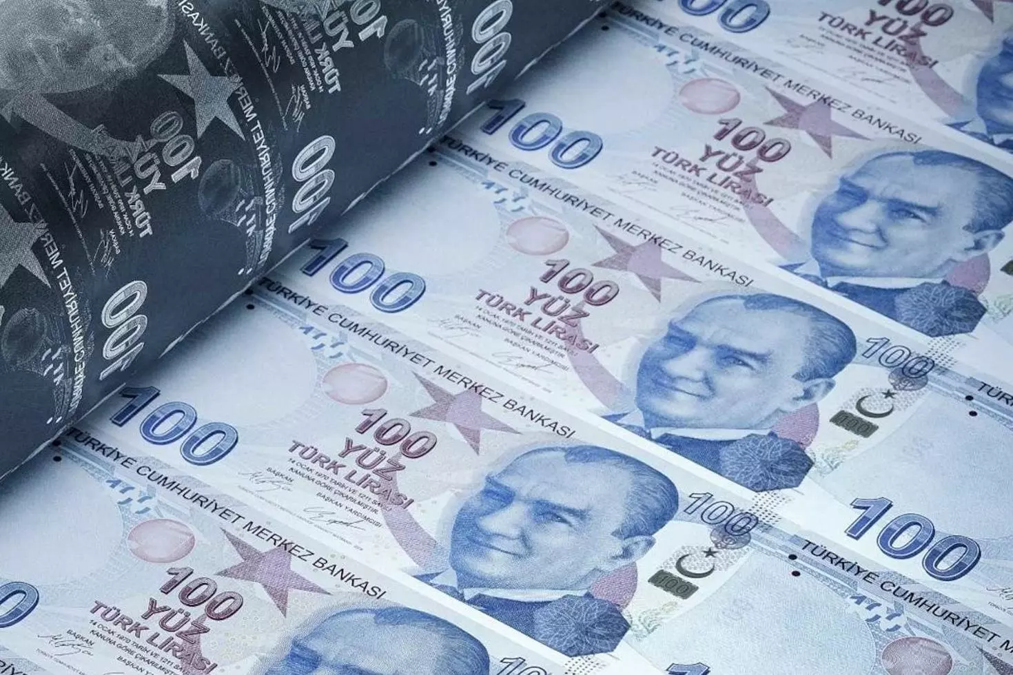 Yeni 100 TL banknotlar bugün tek bir değişiklikle tedavüle çıkıyor