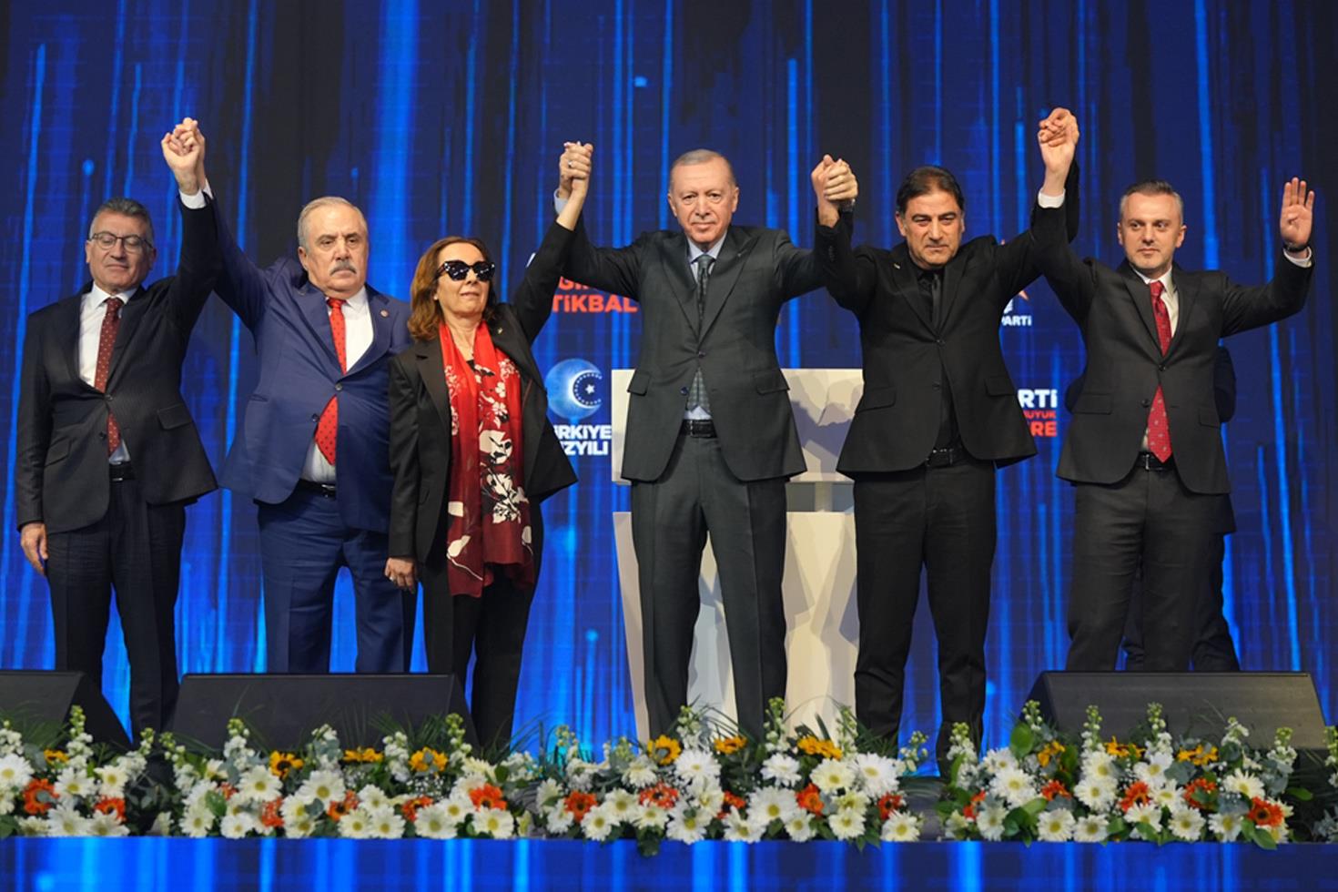 Kulisler yangın yeri: AK Parti'de asıl hedef 360 vekille seçim kararı çıkarmak