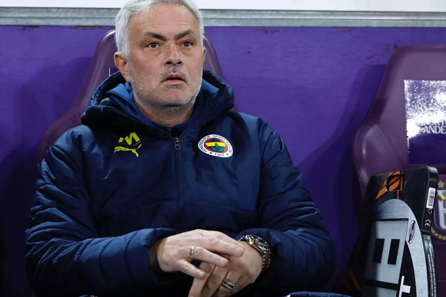 Yıldız futbolcu 2 hafta yok! Fenerbahçe'de can sıkan sakatlık