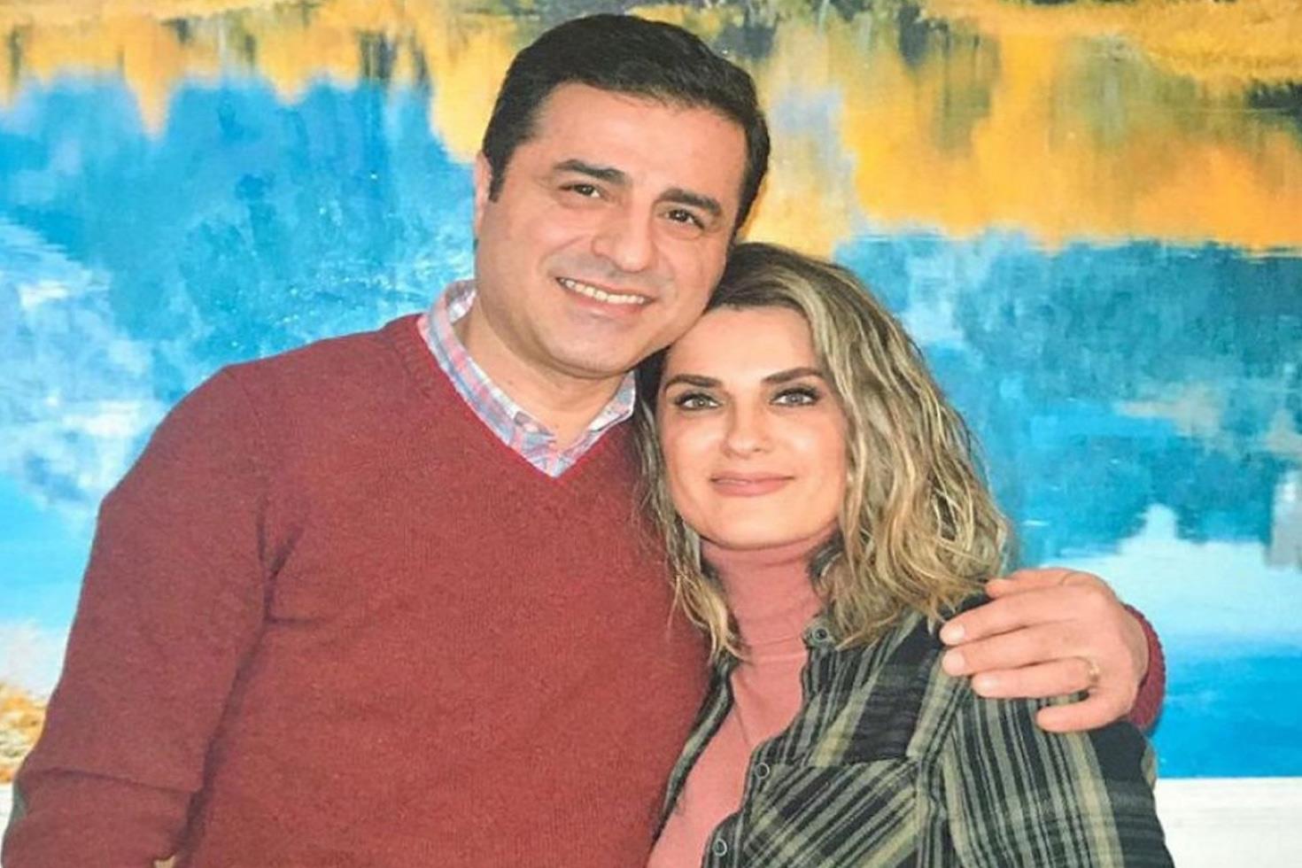 Özel izinle cezaevinden çıkan Demirtaş, hastanede eşine refakat etti