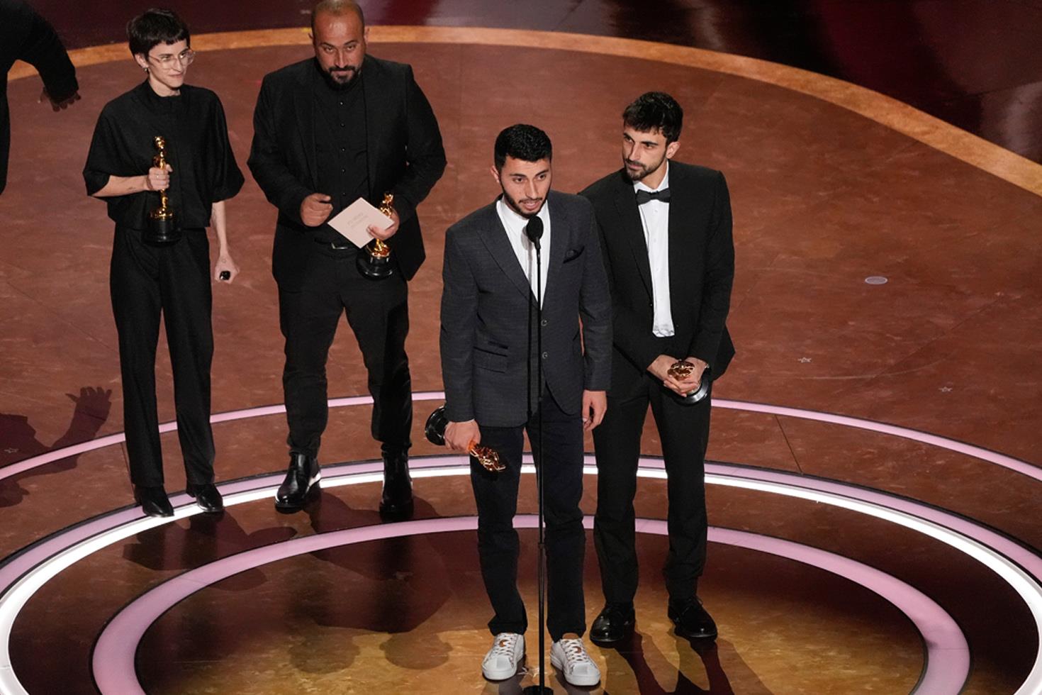 Biri Filistinli diğeri İsrailli iki yönetmenin çektiği No Other Land Oscar kazandı