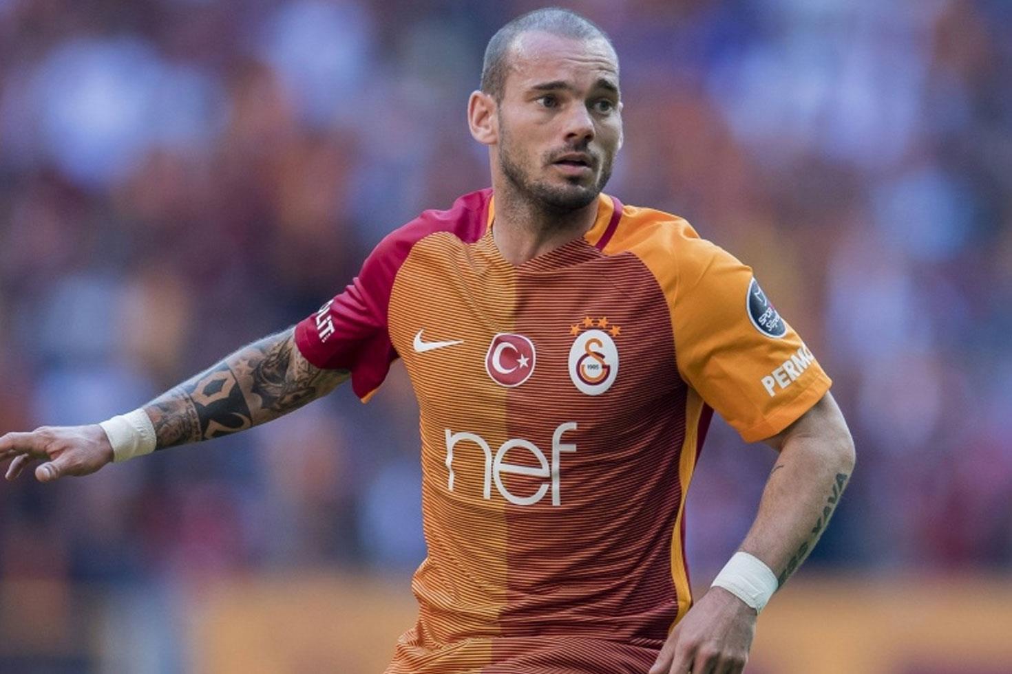Sneijder'in 10 numarasını söküp atan yıldız futbolcu Fenerbahçe'ye geliyor