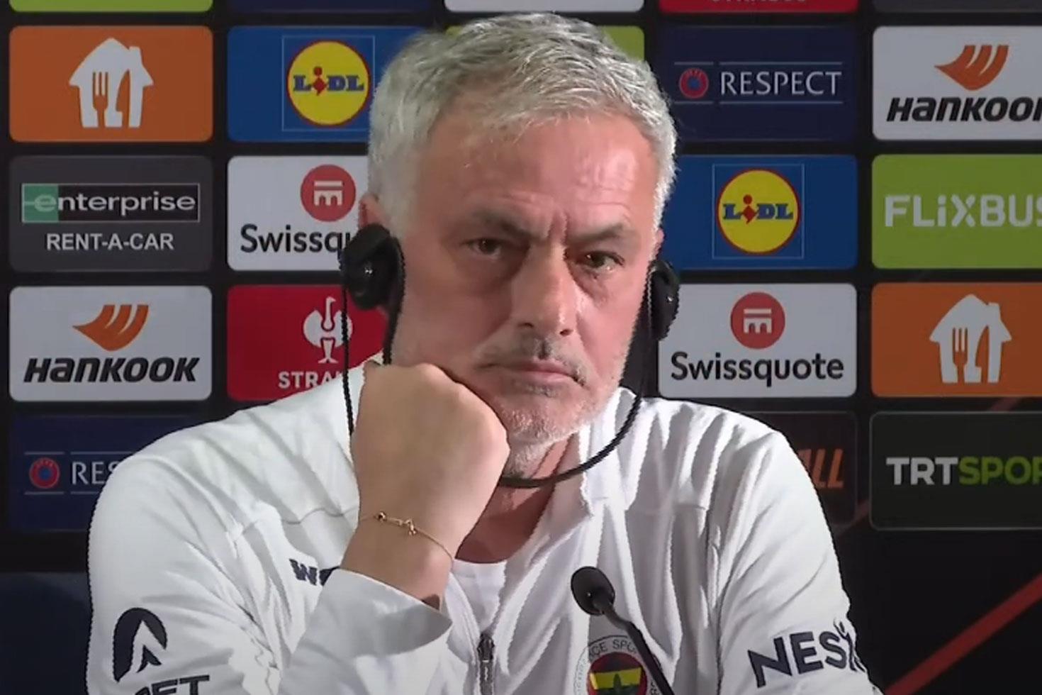 Mourinho'nun kulaklıkla imtihanı