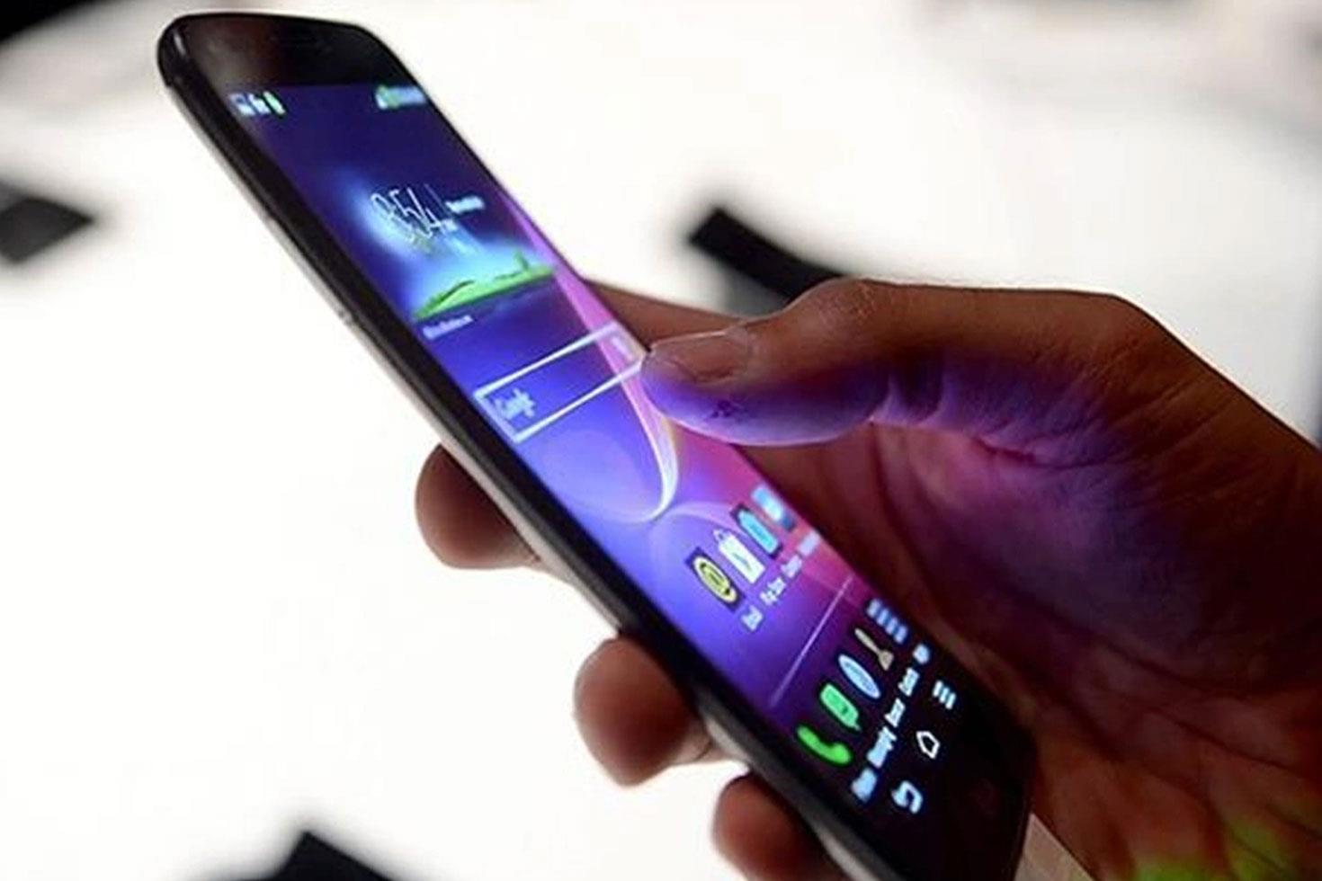 İsveç'te okullarda akıllı telefonların yasaklanması kararı alındı