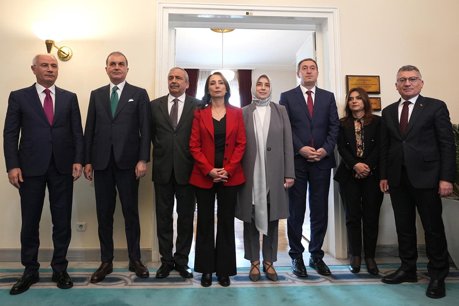 AK Parti ile DEM Parti heyeti arasında 2 saat süren görüşme: Dostane bir sohbet oldu