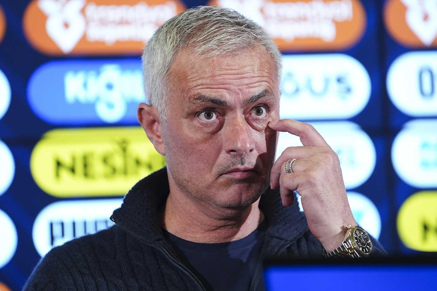 Basın toplantısında olay sözler! Mourinho, Saint-Maximin'i yerden yere vurdu