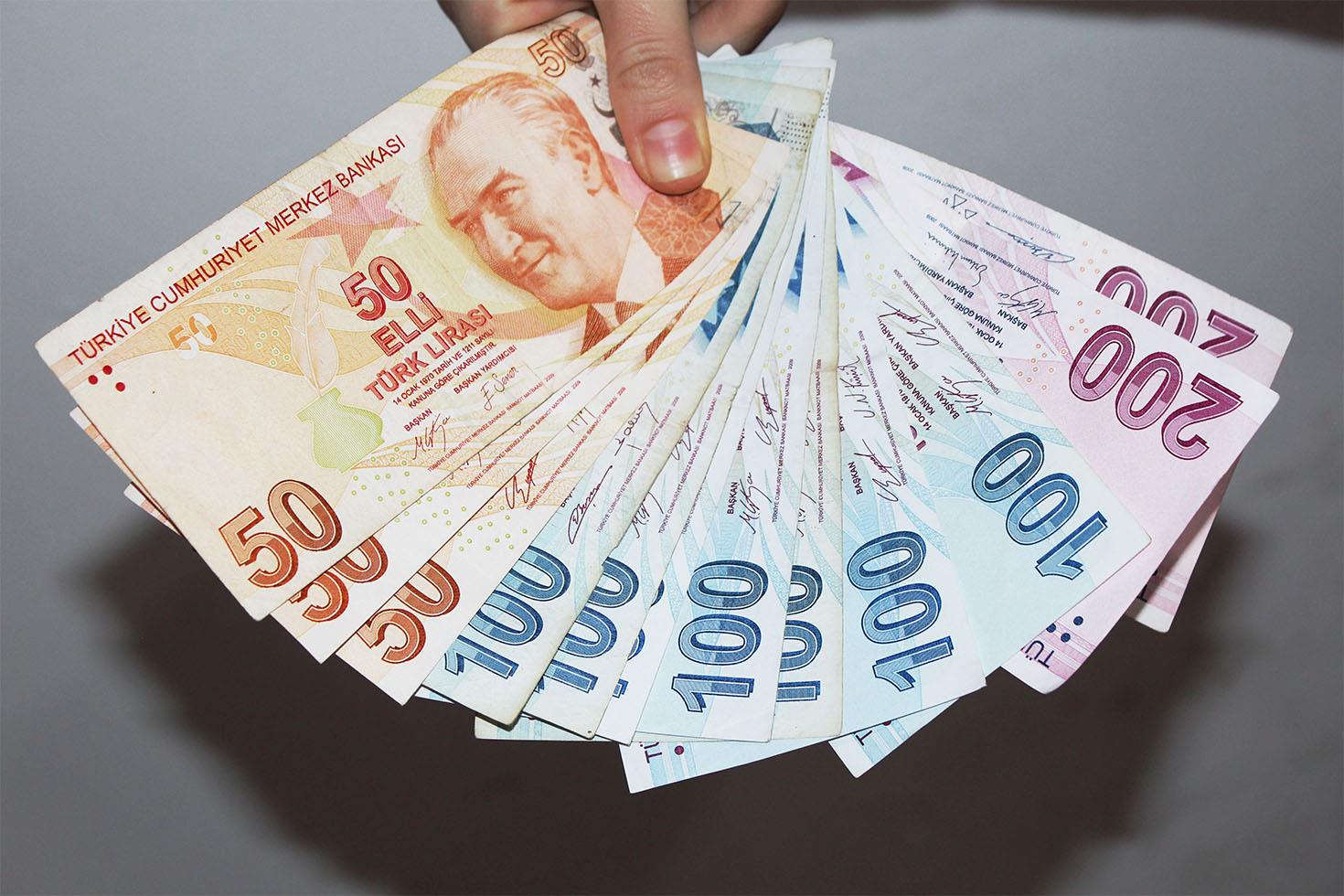 Emekli ikramiyesine ilişkin TBMM görüşmeleri ertelendi