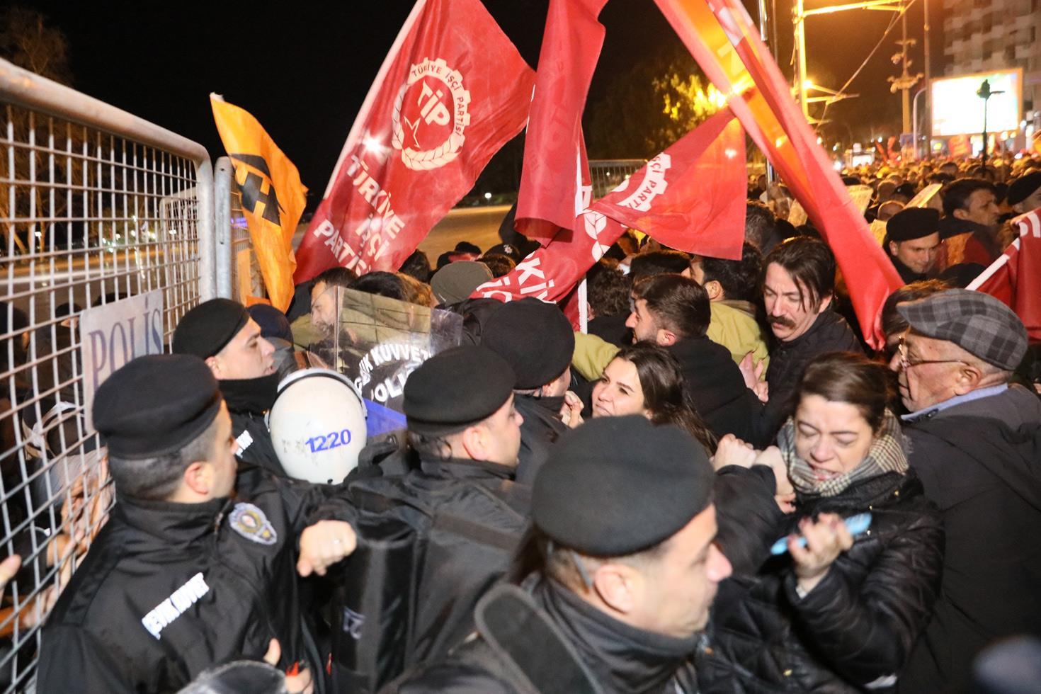 İmamoğlu eylemleri sonrası 9 ilde 343 kişi yakalandı