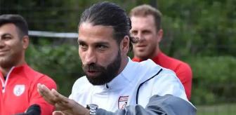Herkes şaşkın! Teknik direktörlük yapan Olcay Şahan, futbola geri döndü