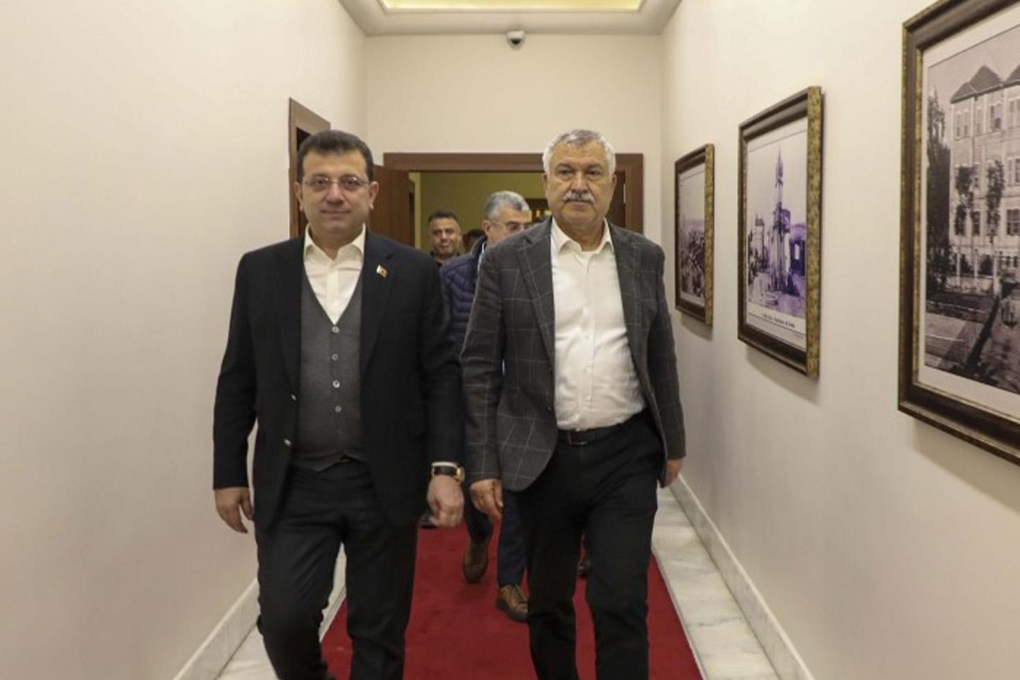 Ekrem İmamoğlu'ndan boşalan Türkiye Belediyeler Birliği Başkanlığı koltuğuna Zeydan Karalar geçti