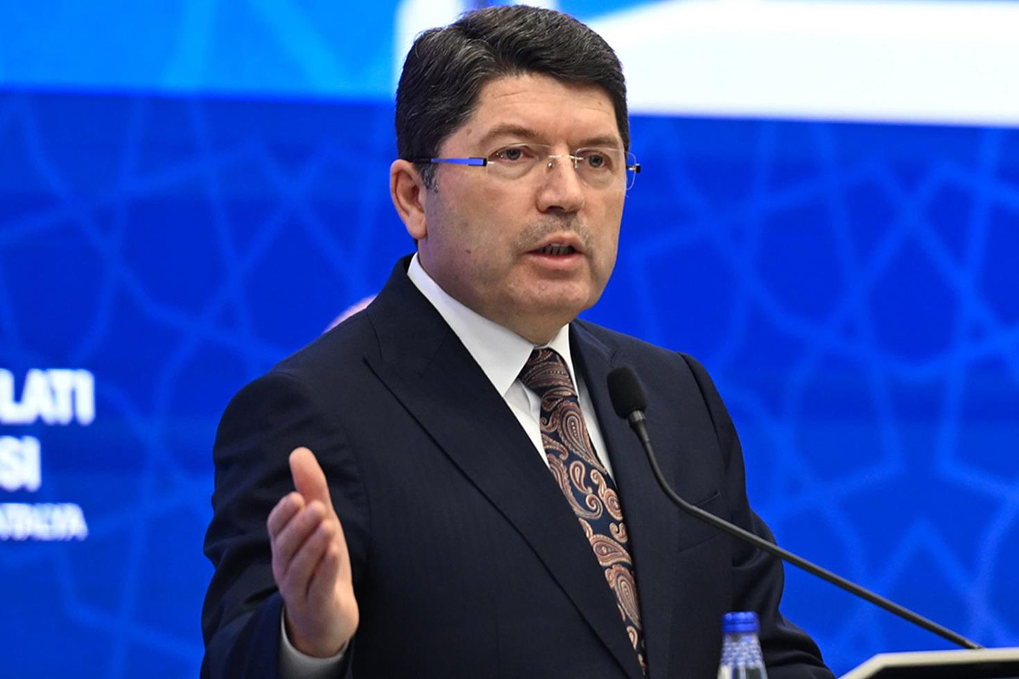 Bakan Tunç: Sorumluluk makamında olanlar yanlış anlaşılmalara yol açabilecek beyanlardan kaçınmalı