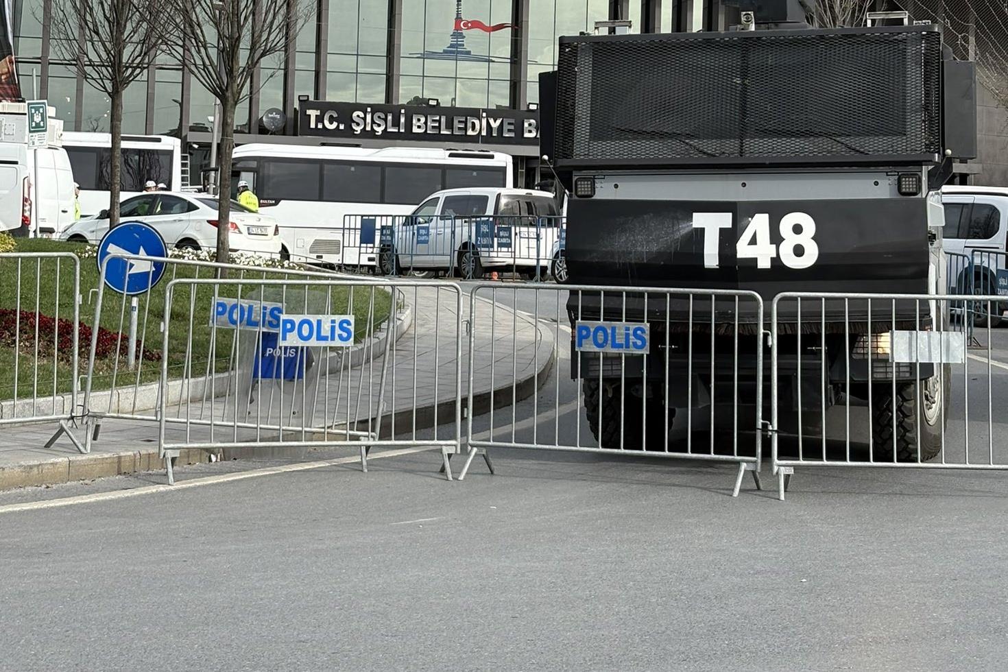 Şişli Belediye Başkan yardımcıları istifa etti