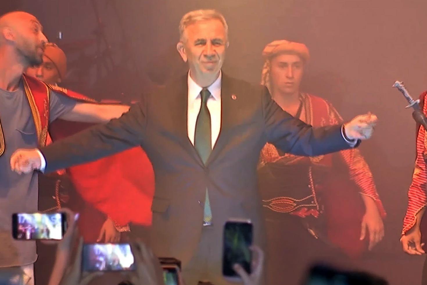 Ödenen rakamlar öyle böyle değil! İşte ABB'nin şaibeli konserleri
