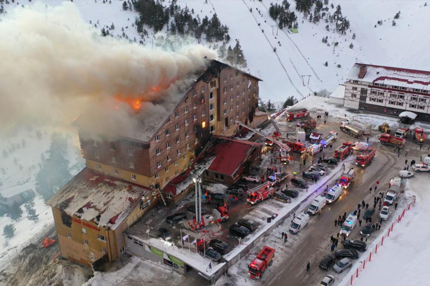 Bolu'daki yangın faciası soruşturmasında otel sahibinin eşi ve iki kızı tutuklandı