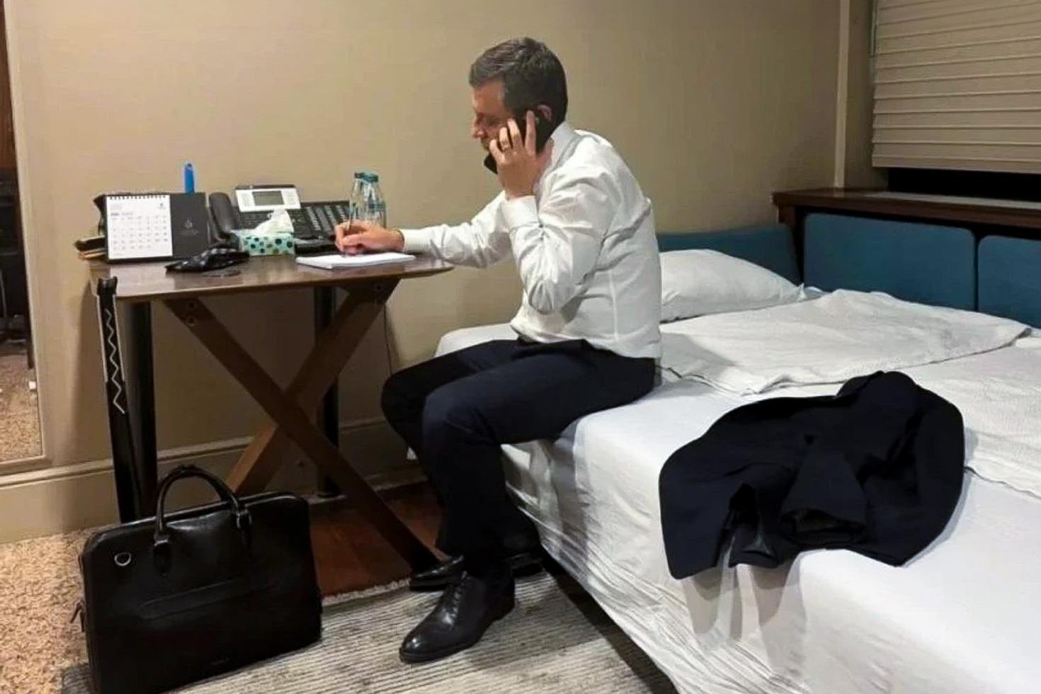Özgür Özel 7 gün kaldığı Saraçhane'den ayrıldı