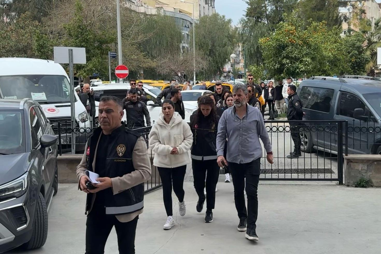 4 kadından tapu müdürüne şeytani tuzak, eterle bayıltıp uygunsuz görüntülerini çektiler