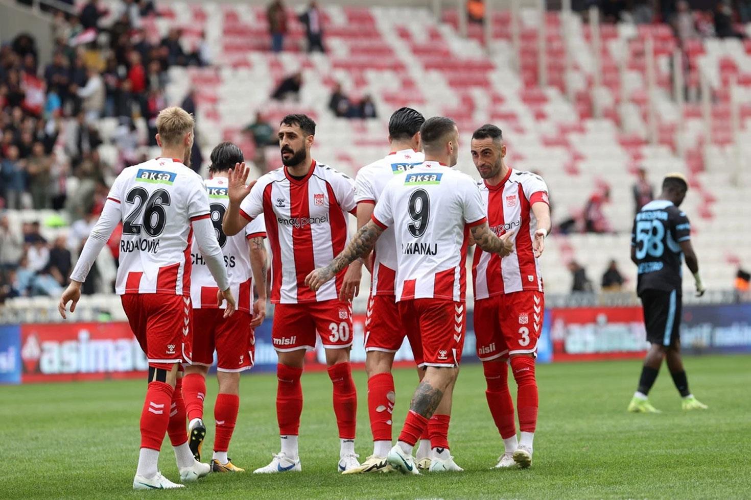Sivasspor, küme düşen takıma gol yağdırdı