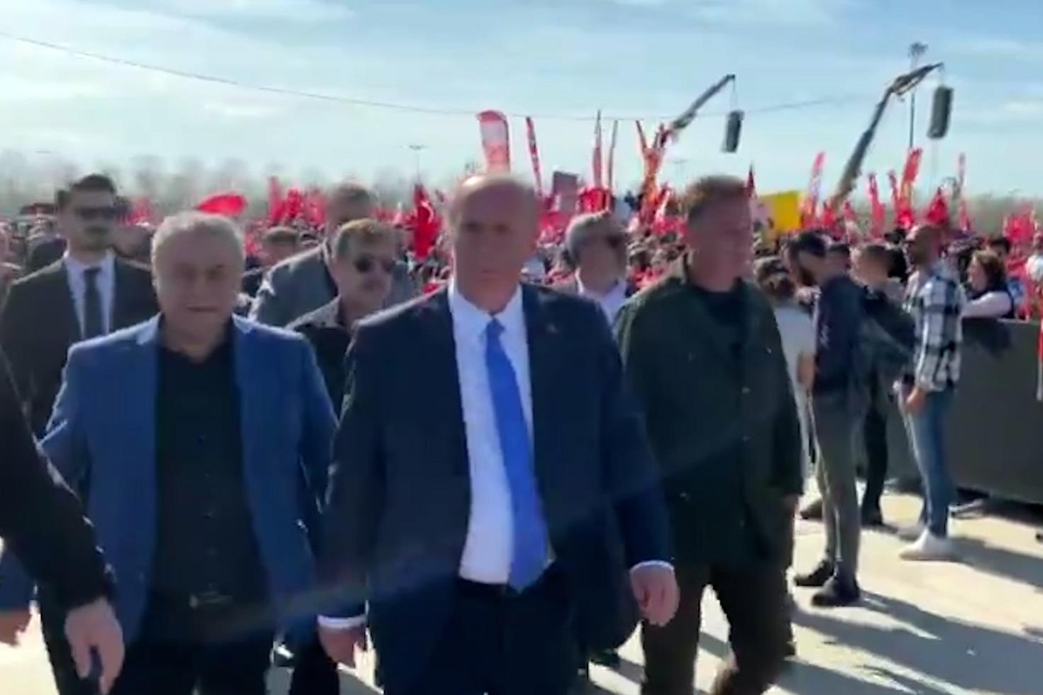 Maltepe mitinginde konuşturulmayan Muharrem İnce, alanı terk etti