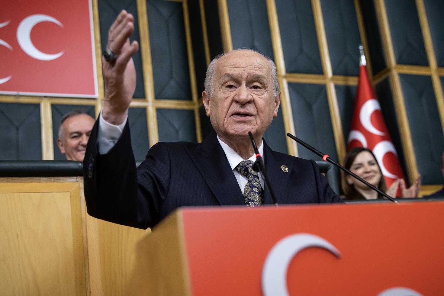Bahçeli'den yeni anayasa çağrısı