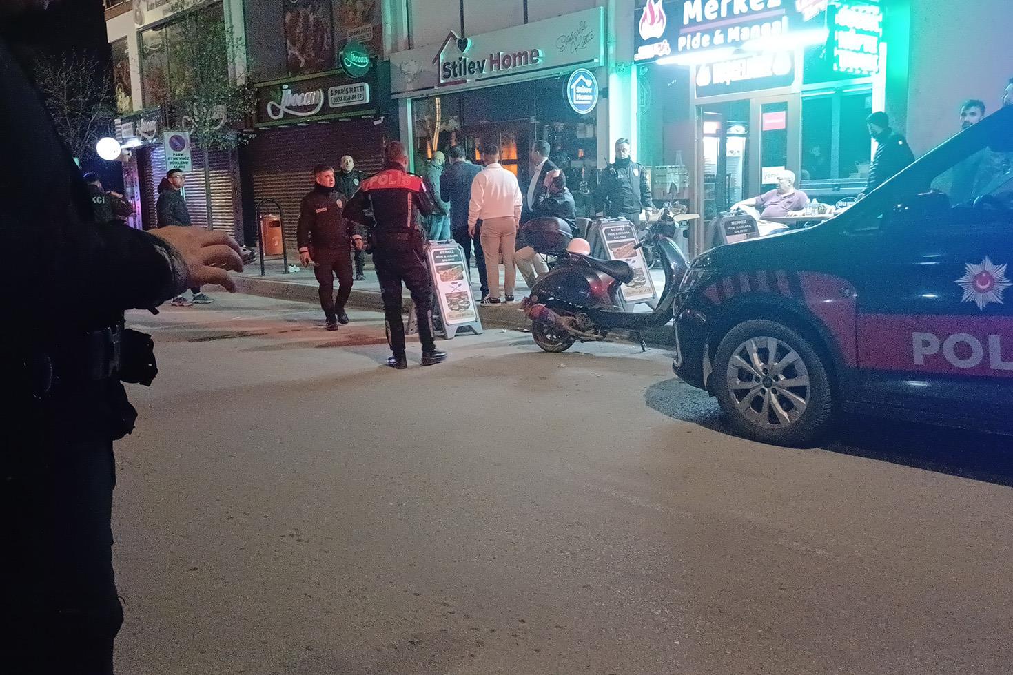 Restoranda bıçaklı kavgada kan aktı, ölü ve yaralılar var