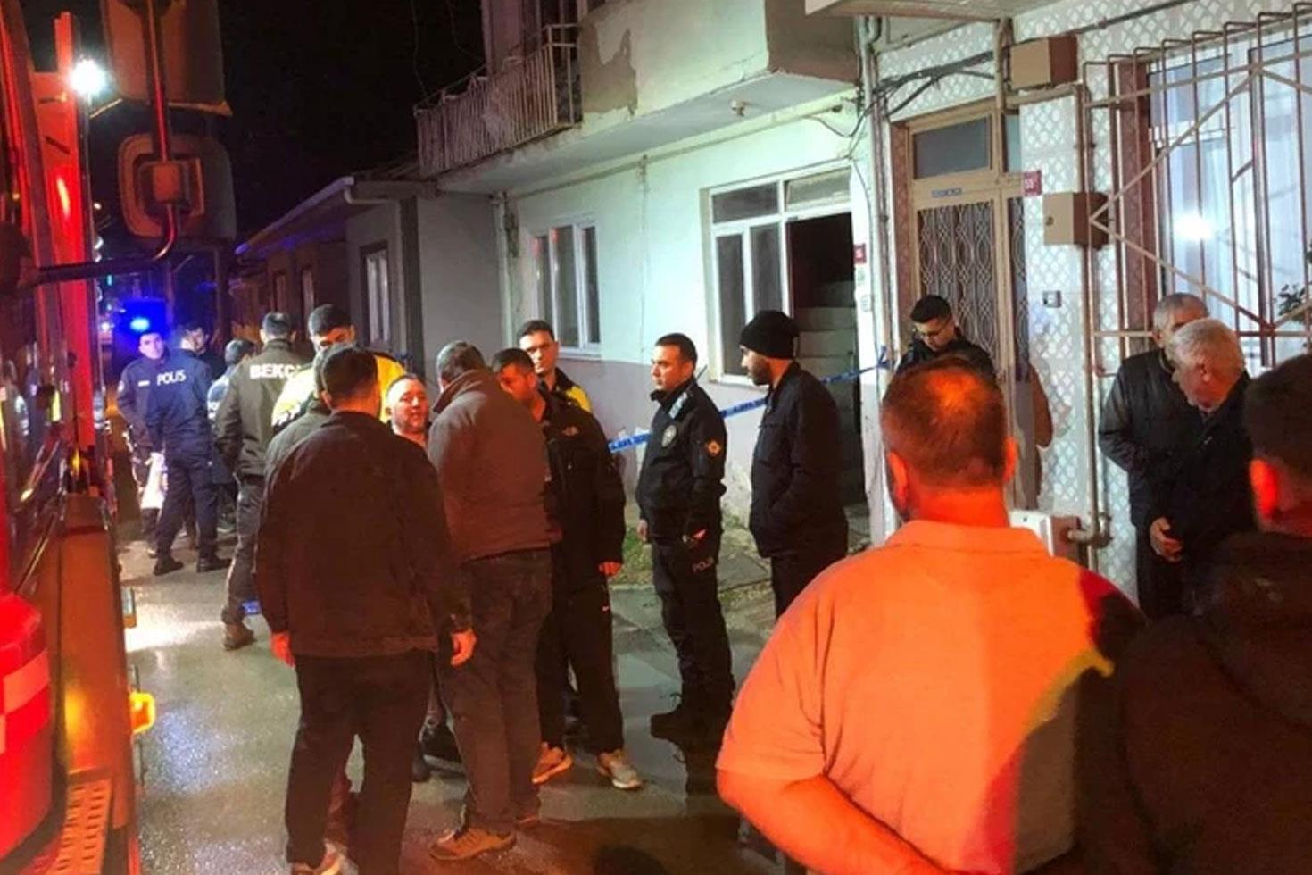 Evde çıkan yangın 3 aylık bebek ve 4 yaşındaki kardeşini hayattan kopardı