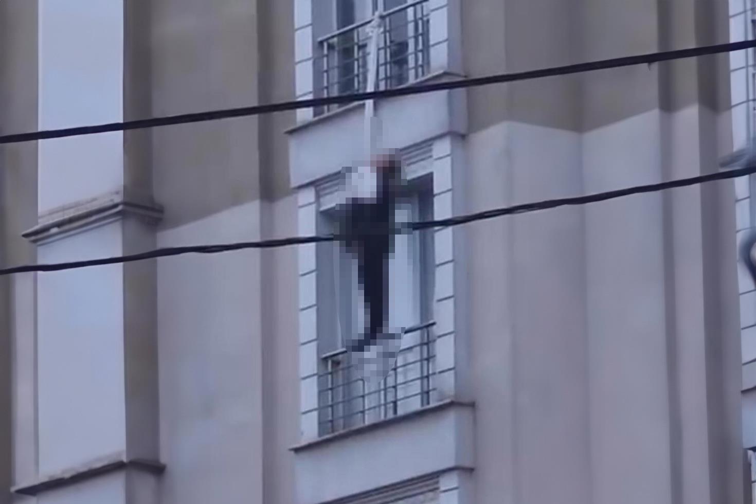 Psikolojik sorunları olan şahıs kendini astı