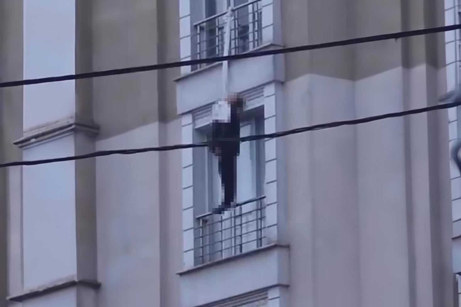 Psikolojik sorunları olan şahıs kendini astı