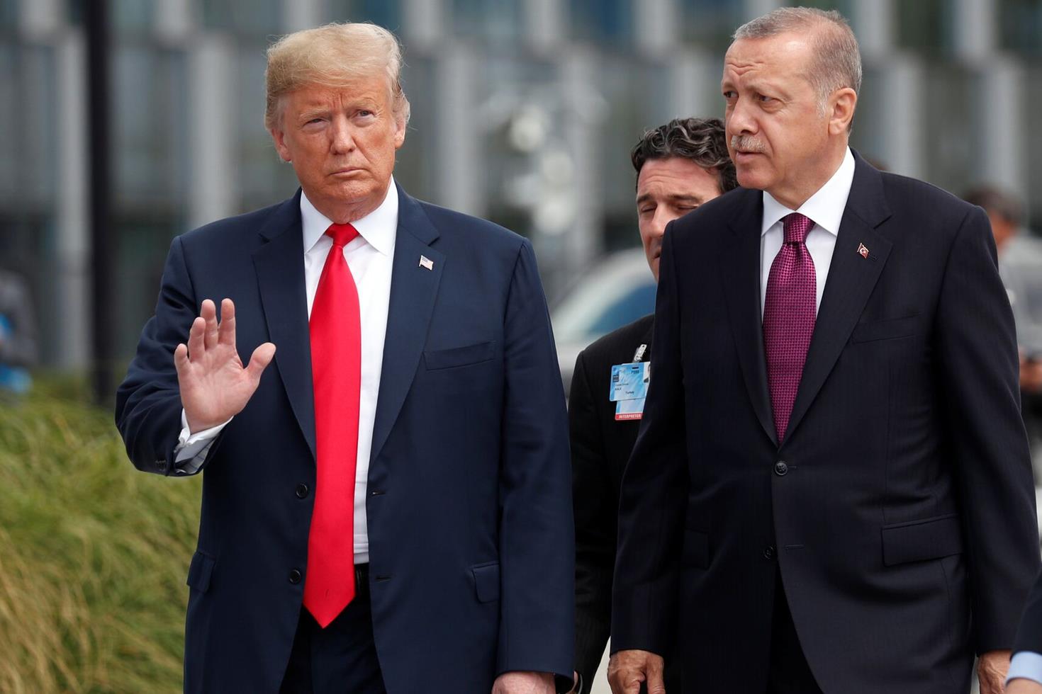 Trump'ın Erdoğan'la arasında geçen konuşma olay: Yok yok Suriye'yi sen aldın