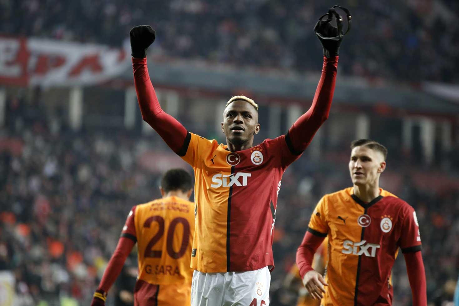 Veda mı etti? Galatasaray'dan Osimhen'in taraftarları kahreden sözleri için açıklama geldi
