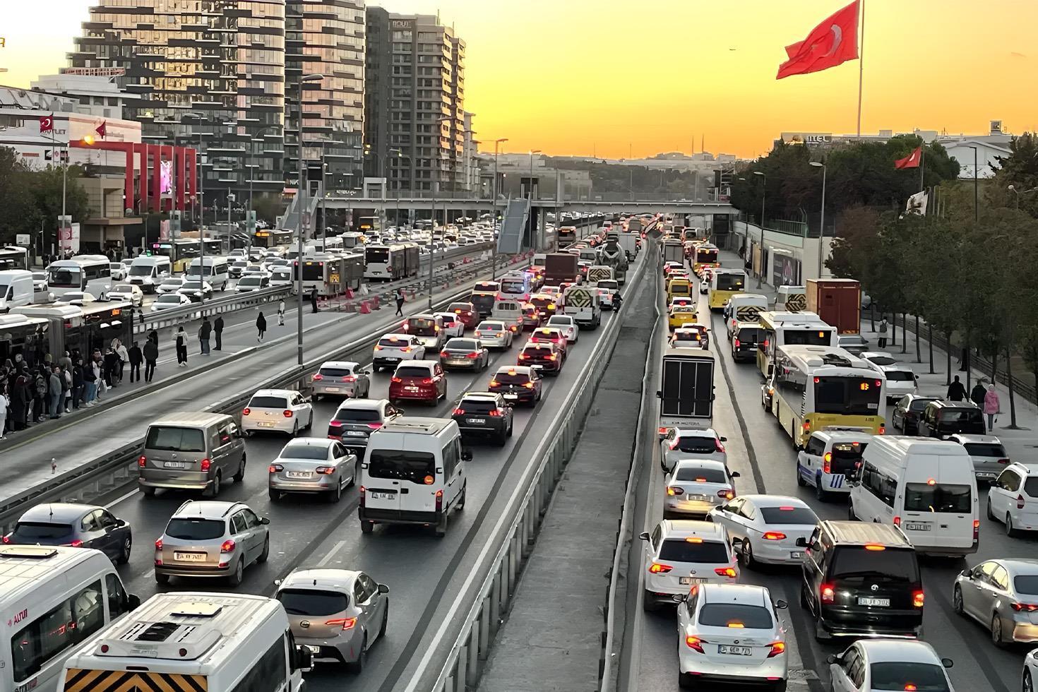 GİB, akaryakıt İstasyonları ve Taşıt Sahiplerine UTTS uyarısı yaptı