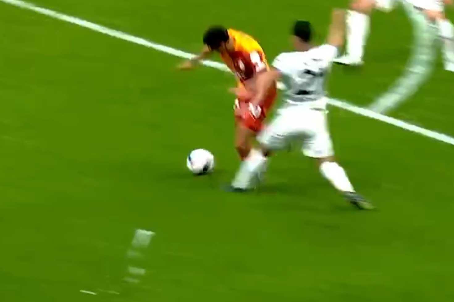 Hakem verdi, VAR devreye girdi! İşte Galatasaray'ın iptal olan penaltısı