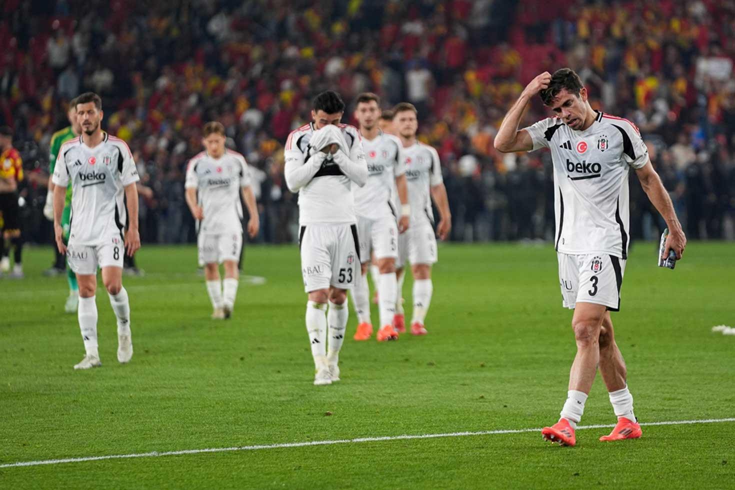 Beşiktaş, Göztepe ile deplasmanda 1-1 berabere kaldı