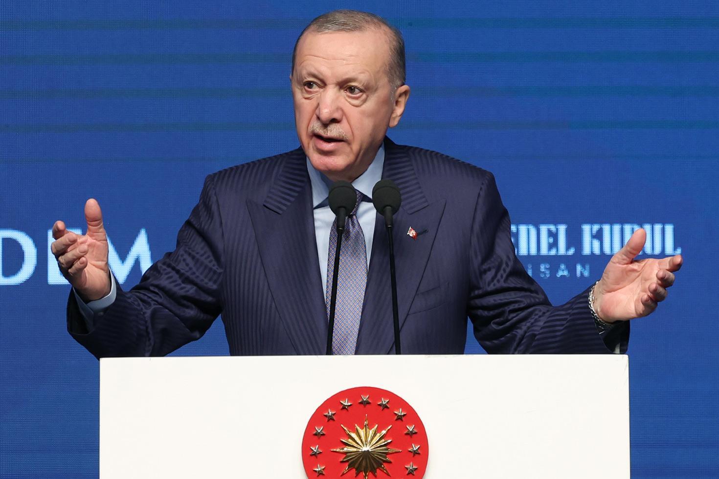 Cumhurbaşkanı Erdoğan'dan endişelendiren sözler: Ülkemiz için savaştan daha önemli bir tehdit